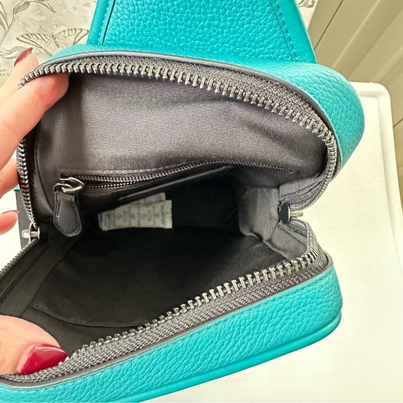 Coach Sullivan Sling Pack In Bright Turquoise Leather Style CP207 - Picture 10 of 16